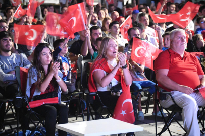 Milli heyecan Osmangazi Meydanı’nda yaşandı