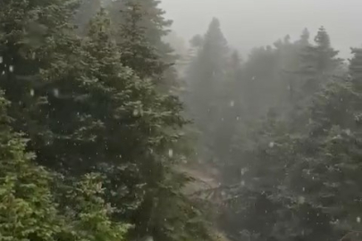 Uludağ’da sezonun ilk kar yağışı