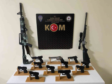 Gemlik’te ruhsatsız silah imalatına 4 gözaltı