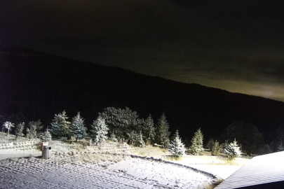 Uludağ’da kar yağışı etkili oluyor