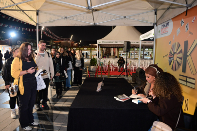 Edebiyatın temsilcileri Osmangazi Kitap Fuarı'nda