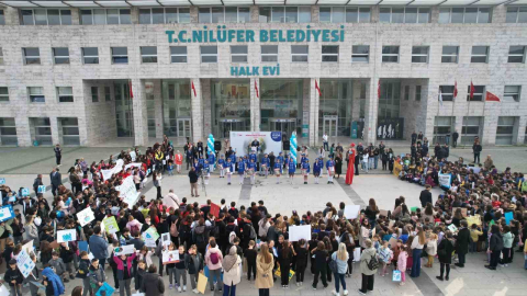 Nilüferli çocuklardan ’gelecek’ için anlamlı yürüyüş