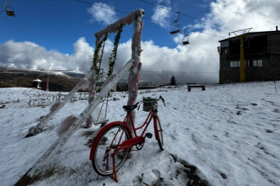 Uludağ sabah saatlerinde beyaza büründü