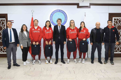 Rektör Yılmaz’dan başarılı sporculara özel tebrik