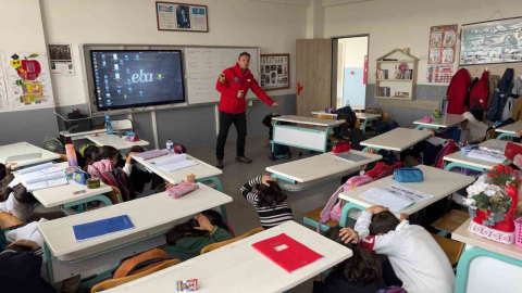 JAK’tan öğrencilere "Deprem farkındalık eğitimi"