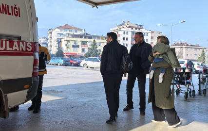 Bursa’da bebeğin akciğerine fıstık kaçtı