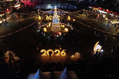 Yeni Yıl Meydanı’nda yılbaşı coşkusu