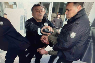 Başkan Bozbey’e saldırmak isteyen kişi, CHP eski meclis üyesi çıktı