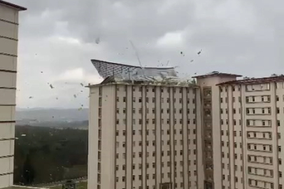 Bursa’da şiddetli fırtına çatıları böyle uçurdu