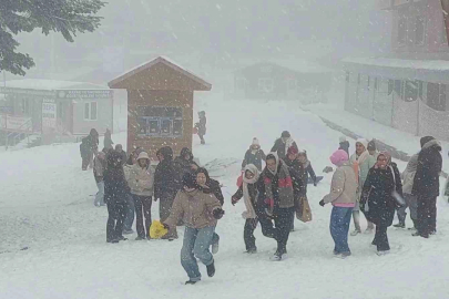 Uludağ’da kar kalınlığı 60 santimetreyi geçti