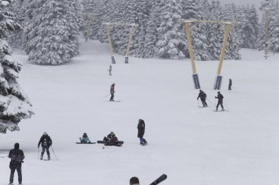 Uludağ’da kar kalınlığı 95 santimetreye ulaştı