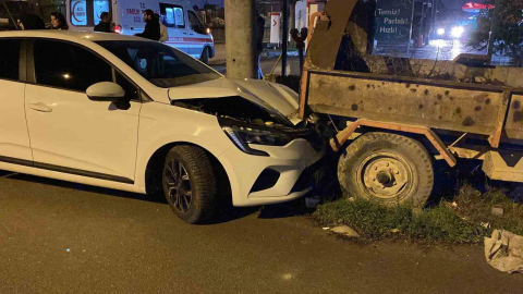 Kaza yapan otomobil savrulup kamyonete çarptı: 2 yaralı