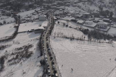 Bursa’da Kış Festivali’ne yoğun katılım trafiği felç etti
