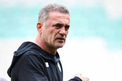 Bursaspor'da Tahsin Tam ile yollar ayrıldı!