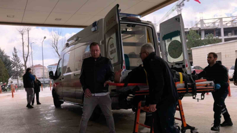 Bursa’da motosikletler kafa kafaya çarpıştı 1’i ağır 2 yaralı