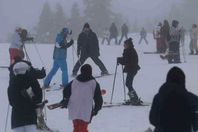 Uludağ’da rekor yoğunluk.  Sömestr tatilinde 47 bin araç giriş yaptı
