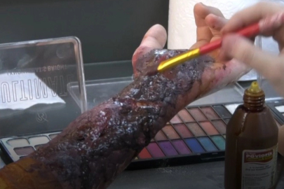 Bursa’da öğrencilerden gerçeği aratmayan özel efekt makyajları