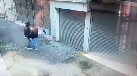 Tornavidalı kar maskeli gaspçı kamerada