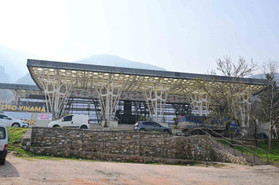 Piremir’de yol yarılandı