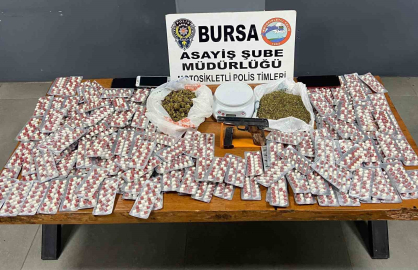 Bursa’da ‘dur’ ihtarına uymadı, evinden uyuşturucu ve silah çıktı