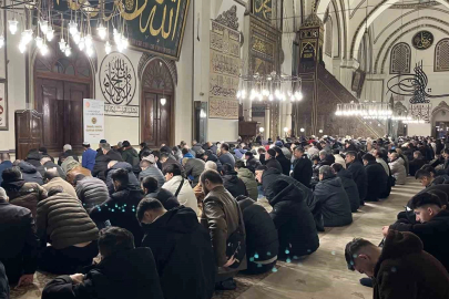 Hafta sonunda Ulu Cami'ye sabah namazı akını
