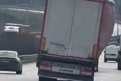 Bursa’da tır yan şekilde ilerledi