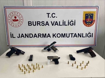 Bursa’da ruhsatsız silahlar ele geçirildi