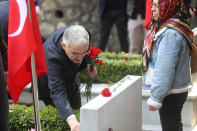 Bursa protokolünden Pınarbaşı Şehitliği’ne anlamlı ziyaret