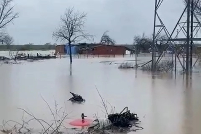 Sağanak Bursa’yı vurdu: Tarlalar göle döndü, hayvanlar mahsur kaldı