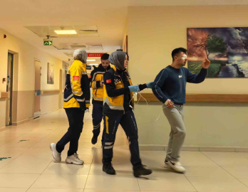 Bursa’da kesim makinesinden fırlayan parça işçinin gözüne saplandı