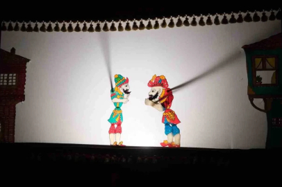 Yıldırımlı çocuklar Hacivat ve Karagözle buluştu