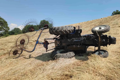 Tarlada feci kaza: Traktörün devrildiği sürücüden acı haber
