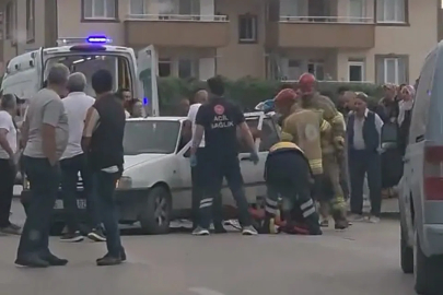 Bursa’da minibüs ile otomobil çarpıştı: 9 yaralı
